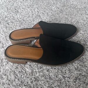 Lucky Brand Black Mules with Textured Fabric